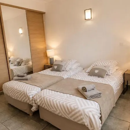 Holiday home Family With Private Pool *